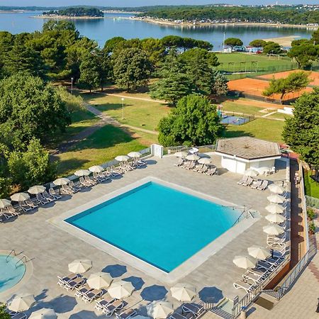 Arena Hotel Holiday Μεντουλίν Εξωτερικό φωτογραφία
