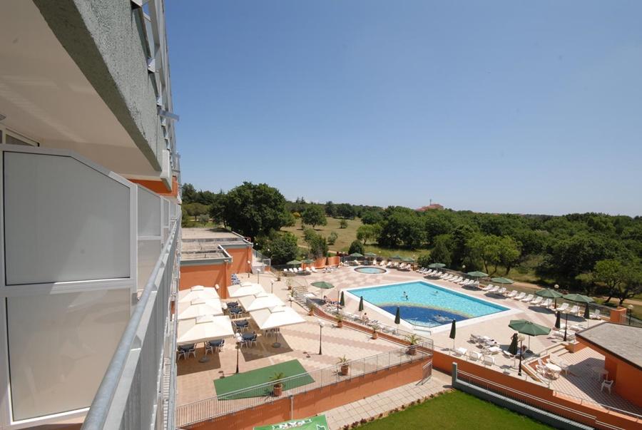 Arena Hotel Holiday Μεντουλίν Εξωτερικό φωτογραφία