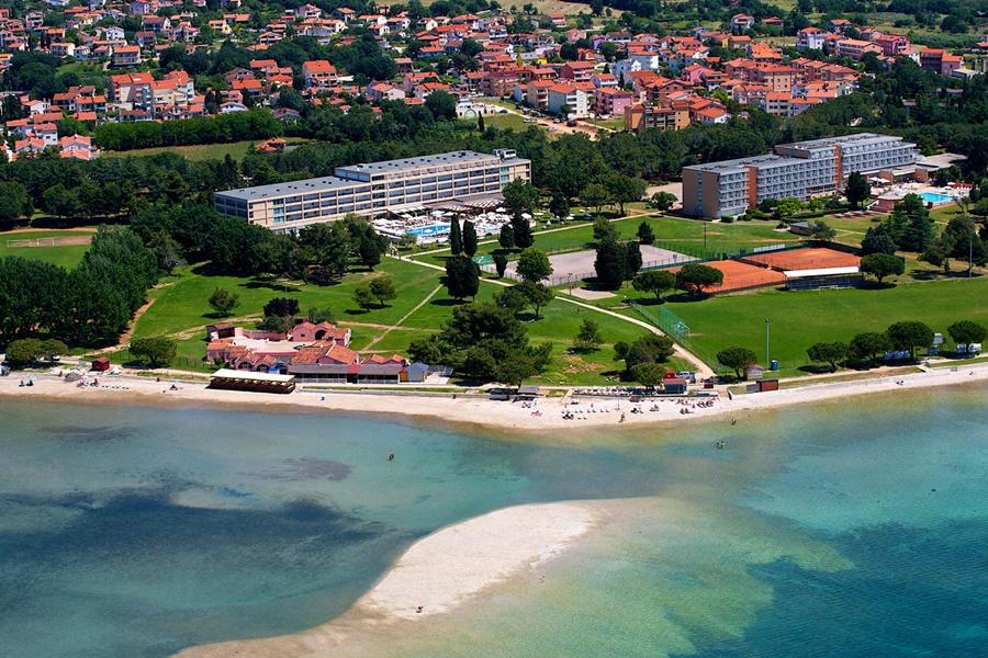 Arena Hotel Holiday Μεντουλίν Εξωτερικό φωτογραφία