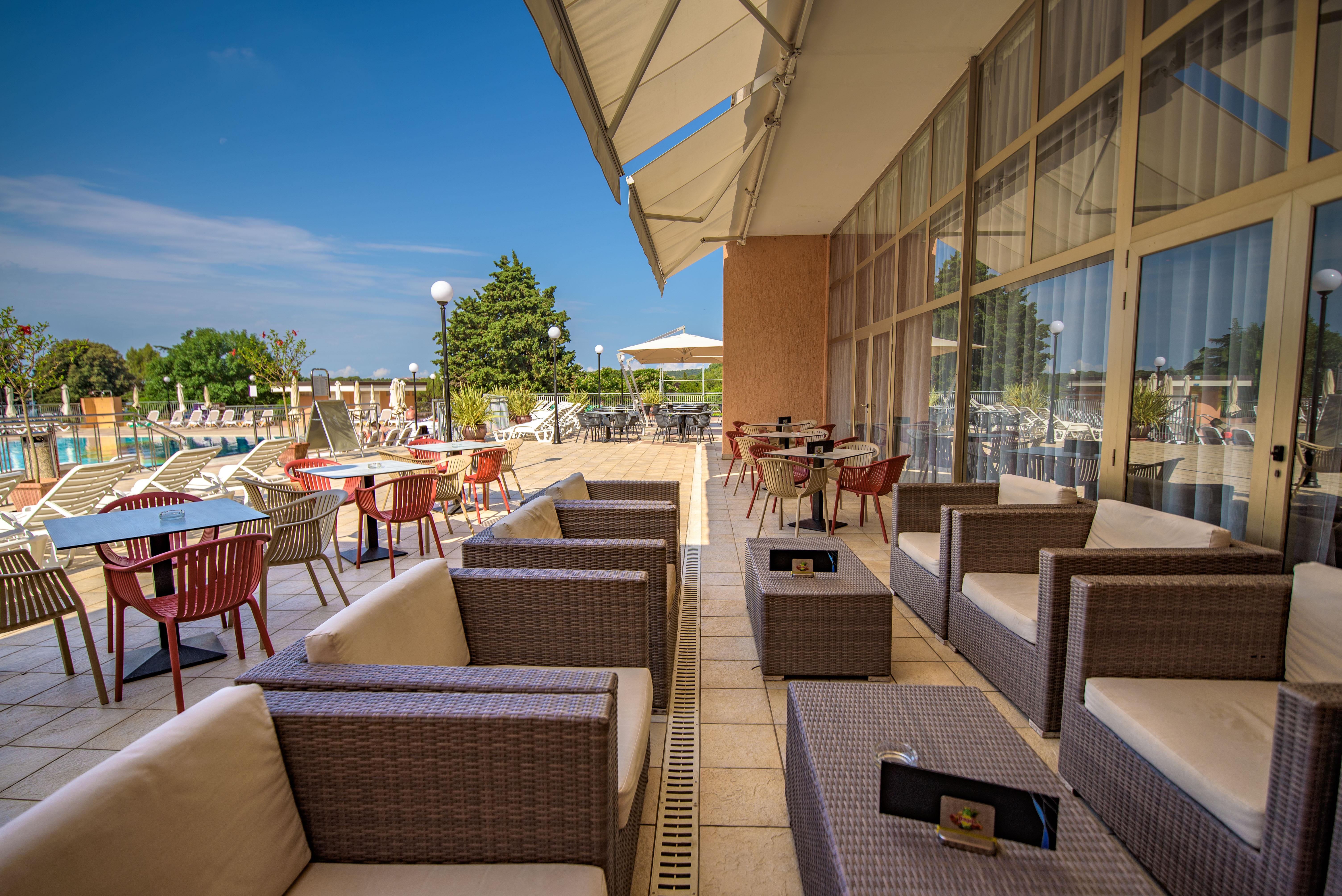 Arena Hotel Holiday Μεντουλίν Εξωτερικό φωτογραφία
