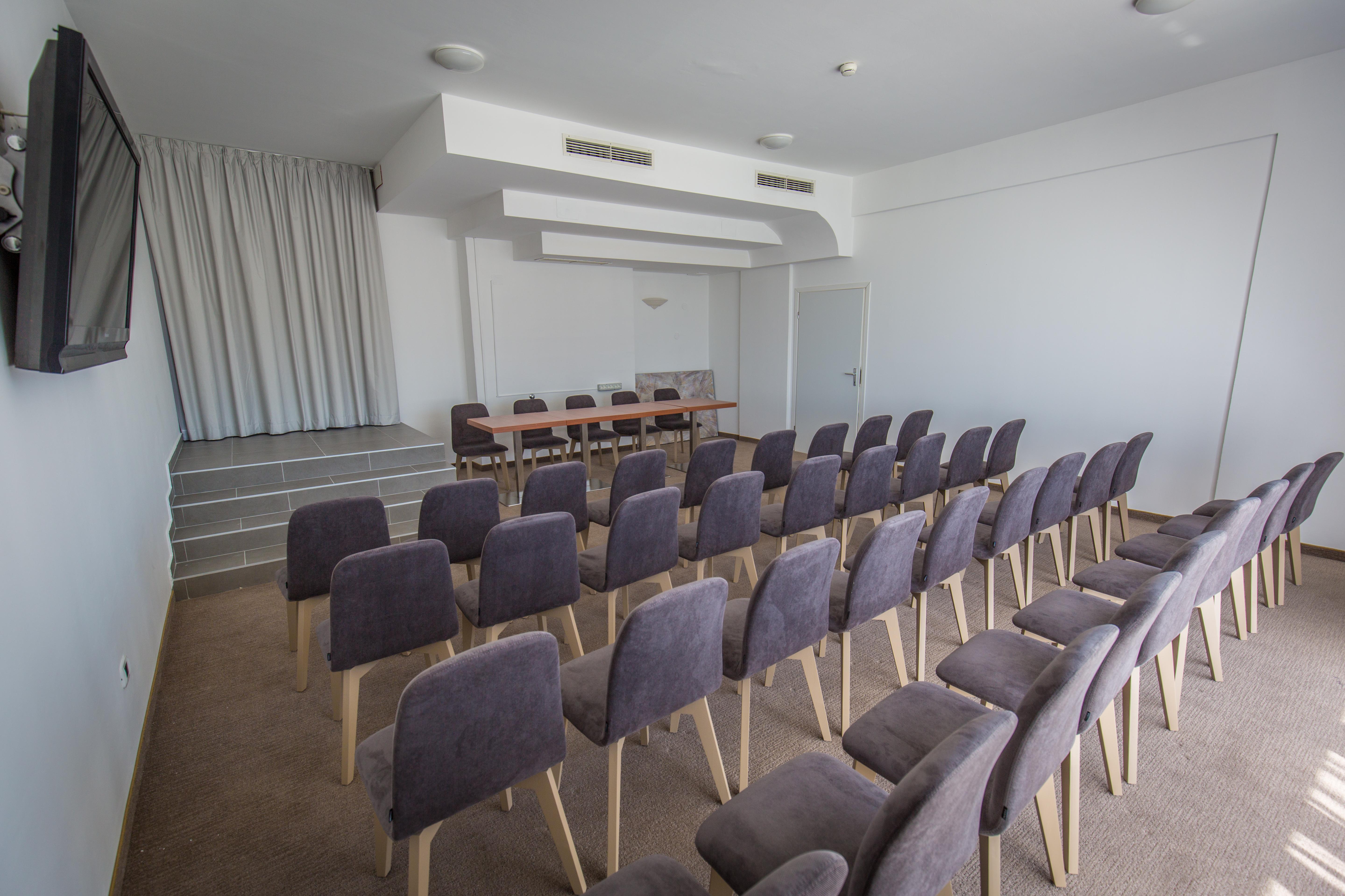 Arena Hotel Holiday Μεντουλίν Εξωτερικό φωτογραφία