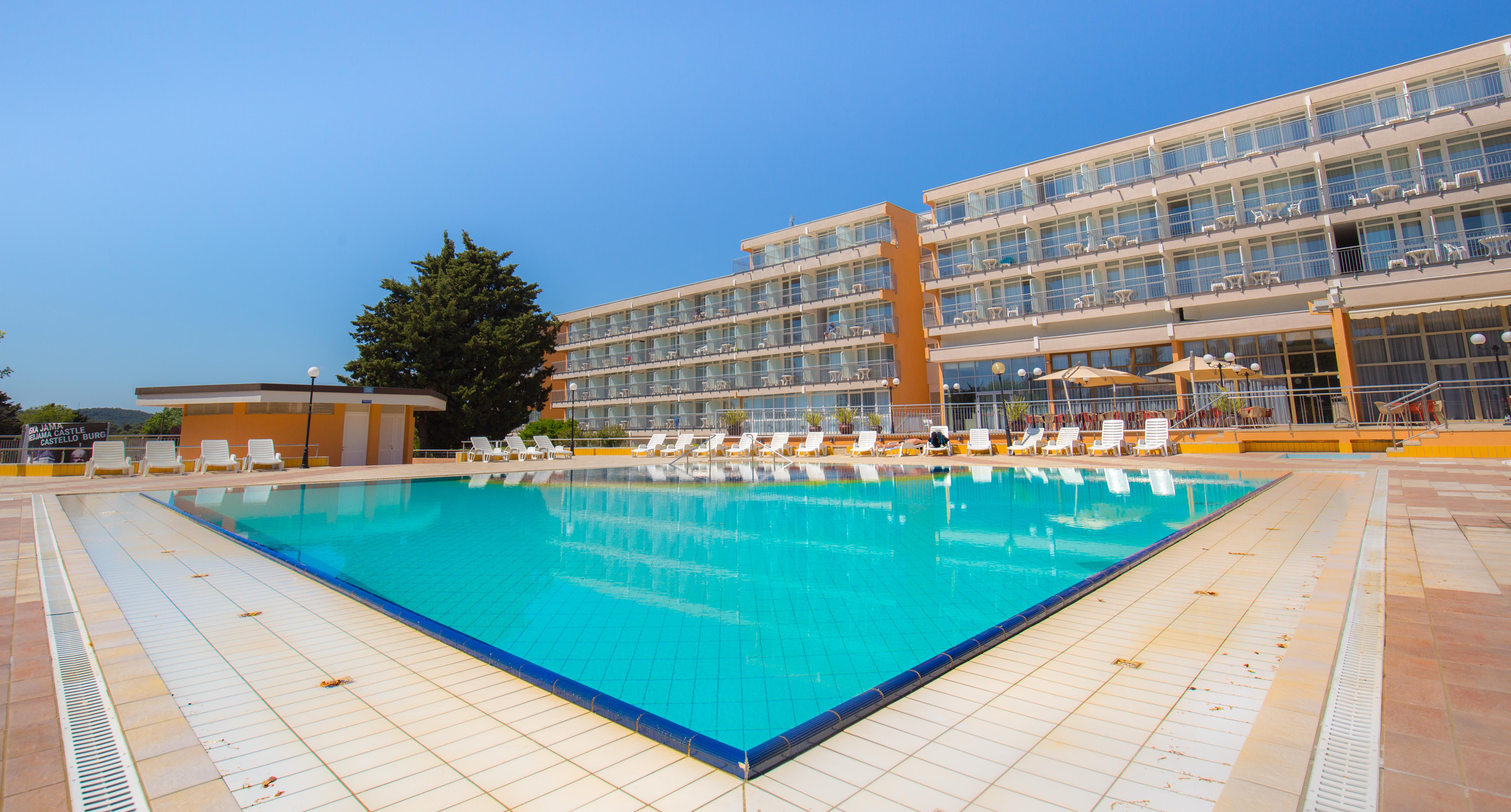Arena Hotel Holiday Μεντουλίν Εξωτερικό φωτογραφία