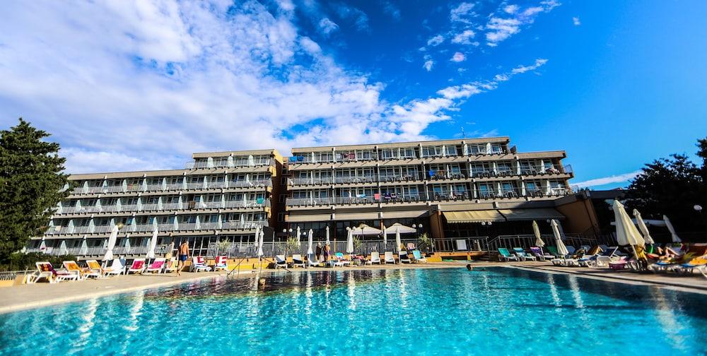Arena Hotel Holiday Μεντουλίν Εξωτερικό φωτογραφία
