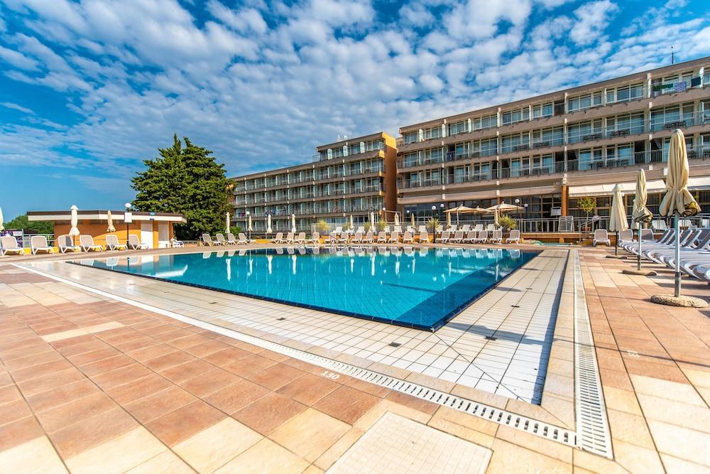Arena Hotel Holiday Μεντουλίν Εξωτερικό φωτογραφία