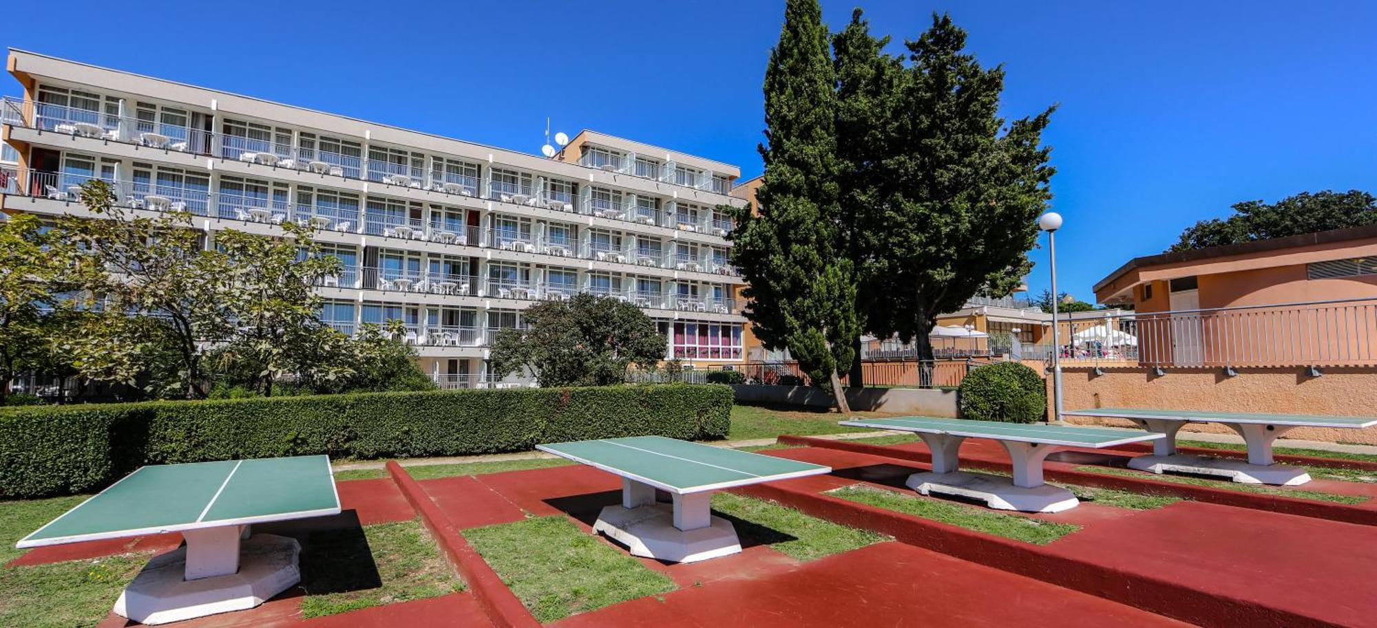 Arena Hotel Holiday Μεντουλίν Εξωτερικό φωτογραφία