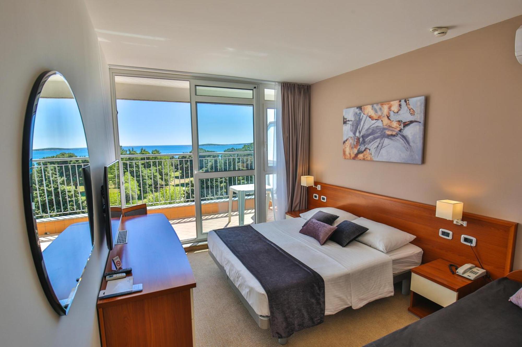 Arena Hotel Holiday Μεντουλίν Εξωτερικό φωτογραφία