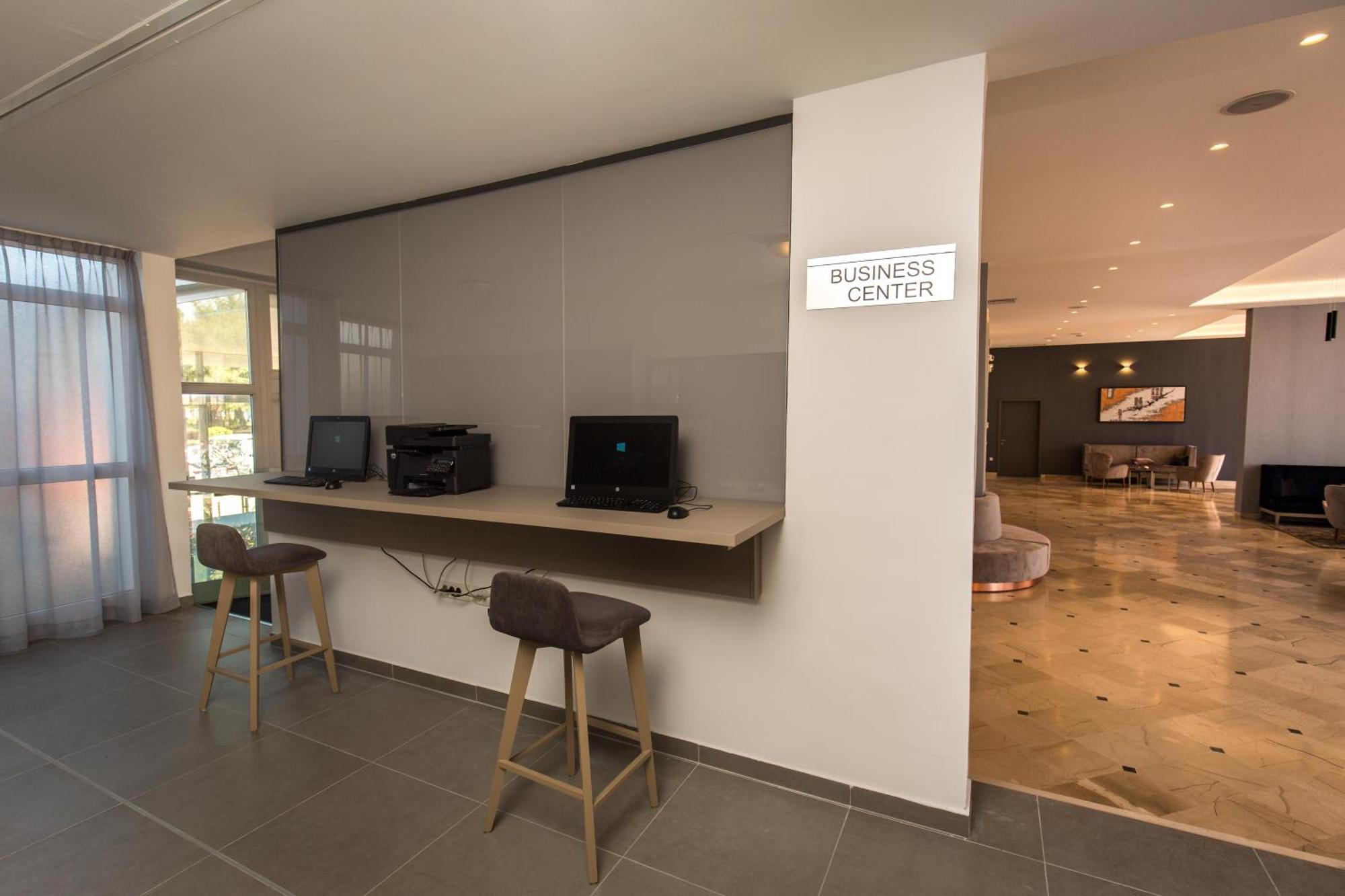 Arena Hotel Holiday Μεντουλίν Εξωτερικό φωτογραφία