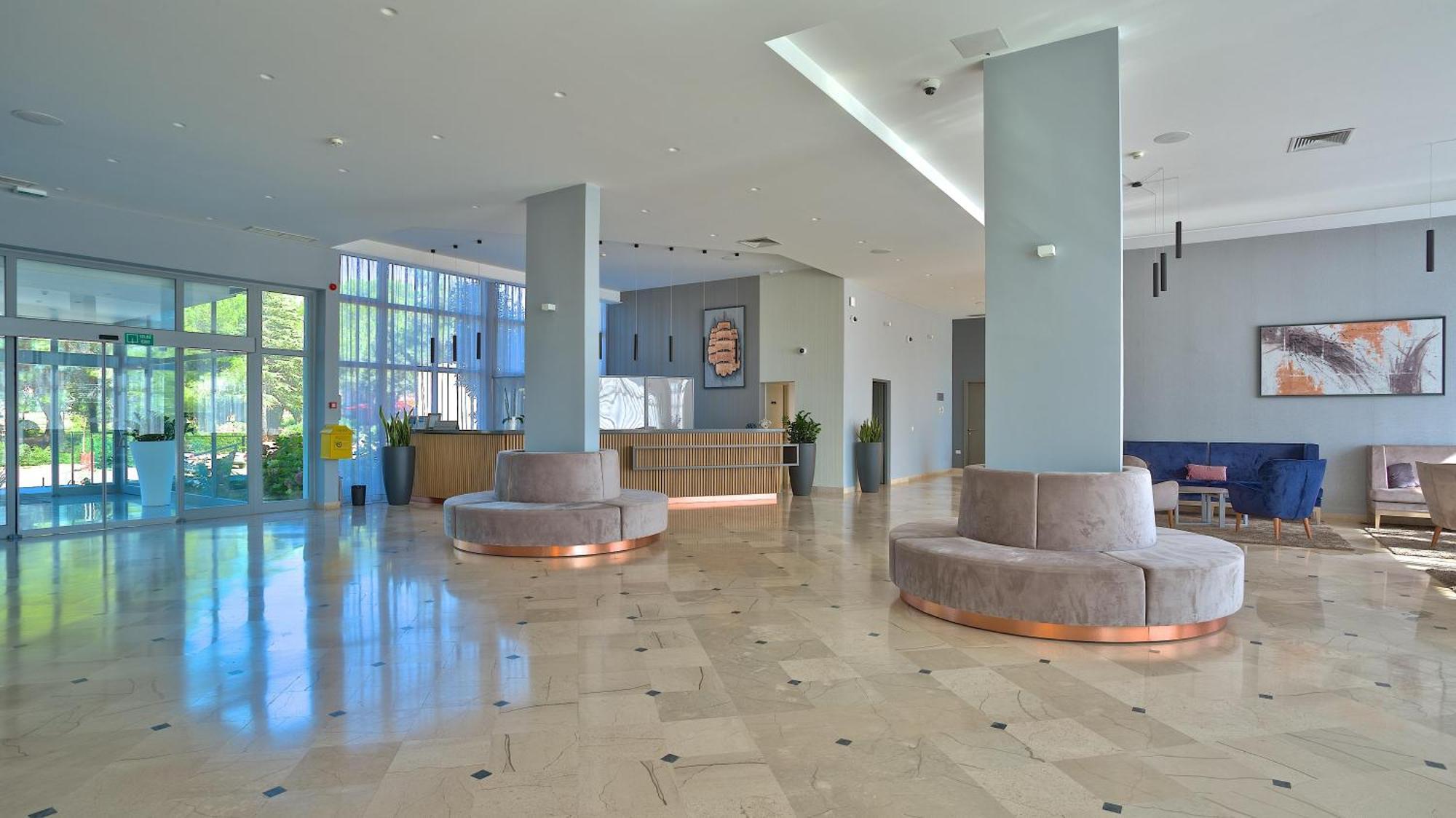 Arena Hotel Holiday Μεντουλίν Εξωτερικό φωτογραφία