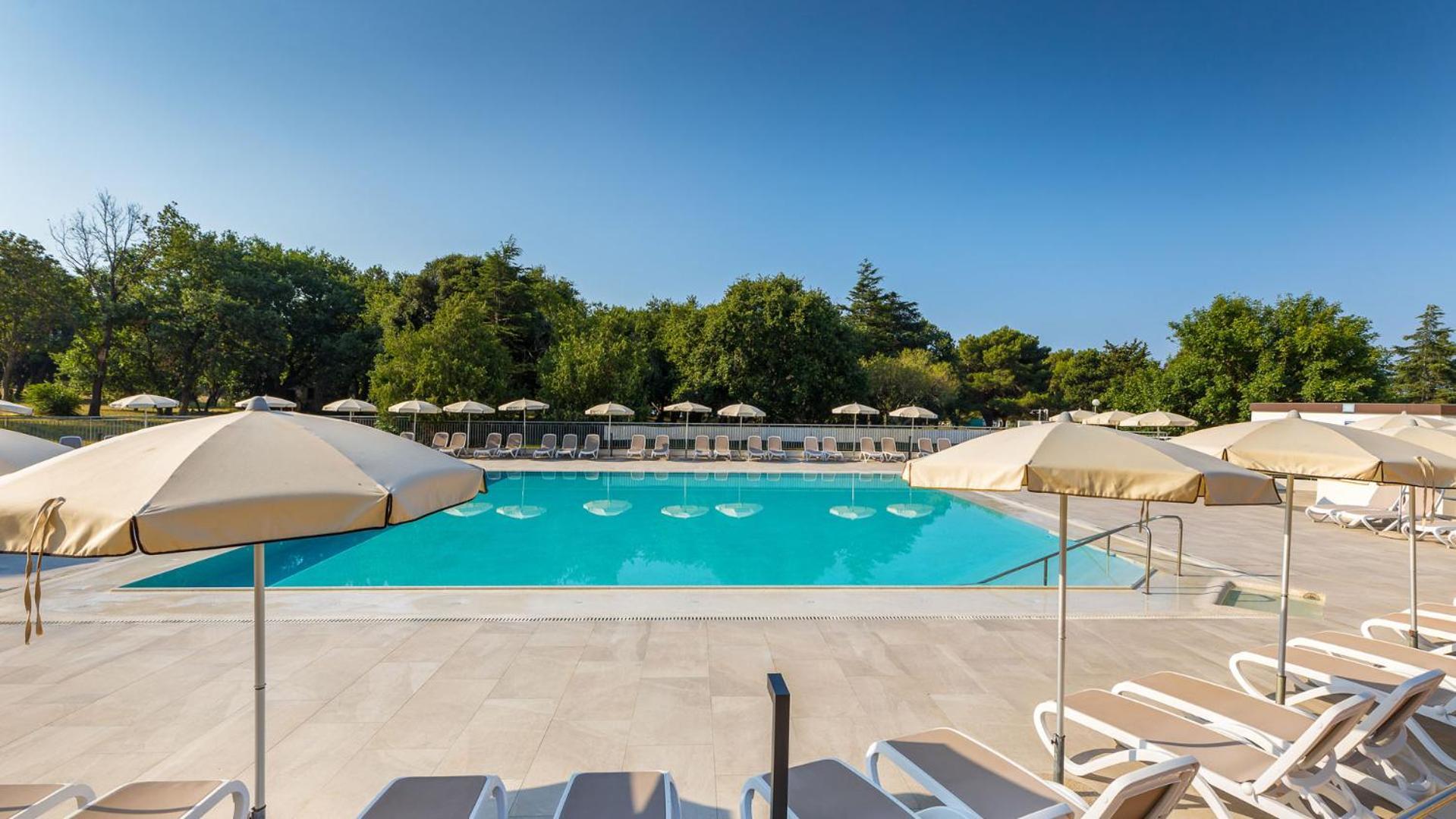 Arena Hotel Holiday Μεντουλίν Εξωτερικό φωτογραφία