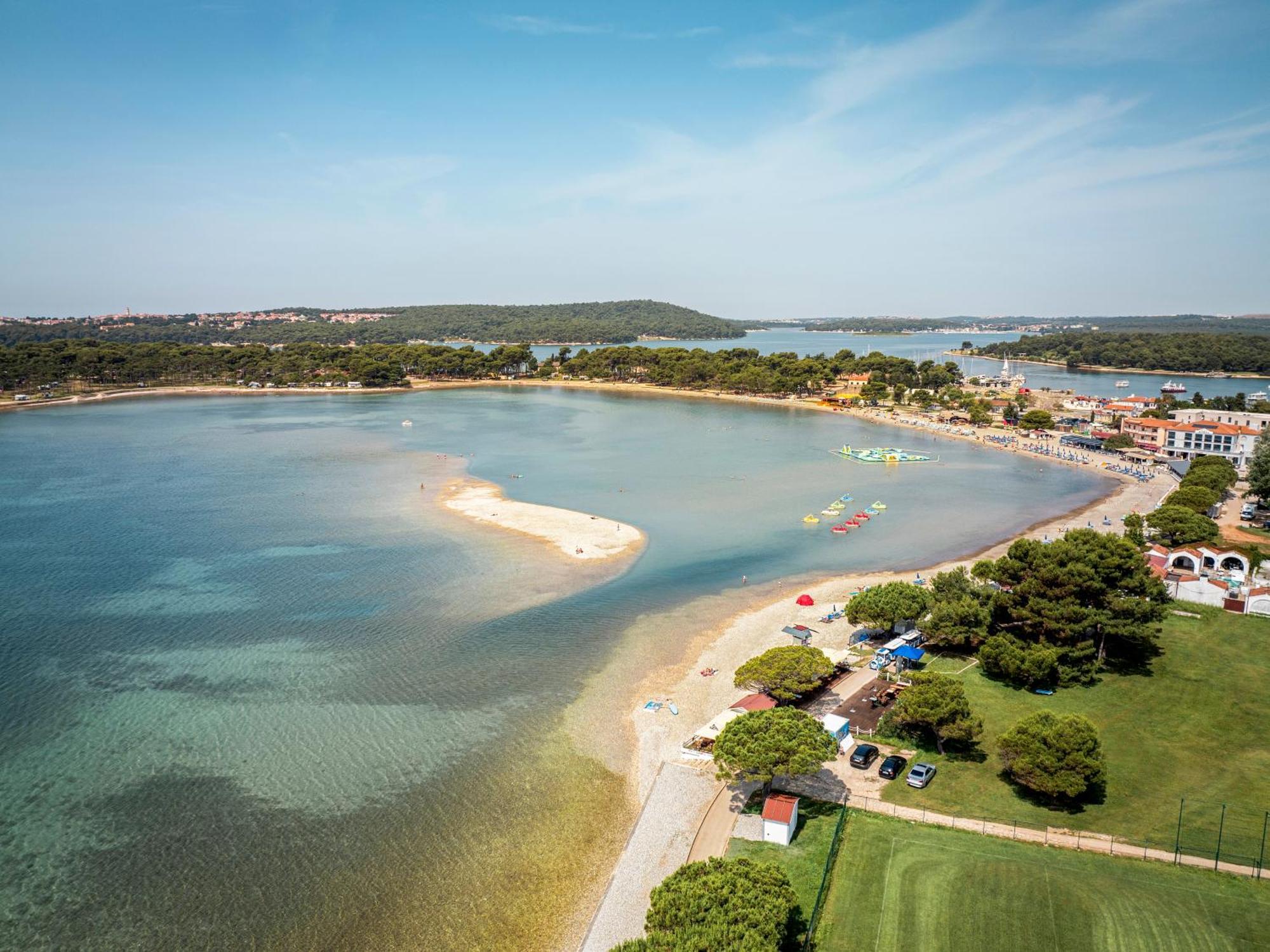 Arena Hotel Holiday Μεντουλίν Εξωτερικό φωτογραφία